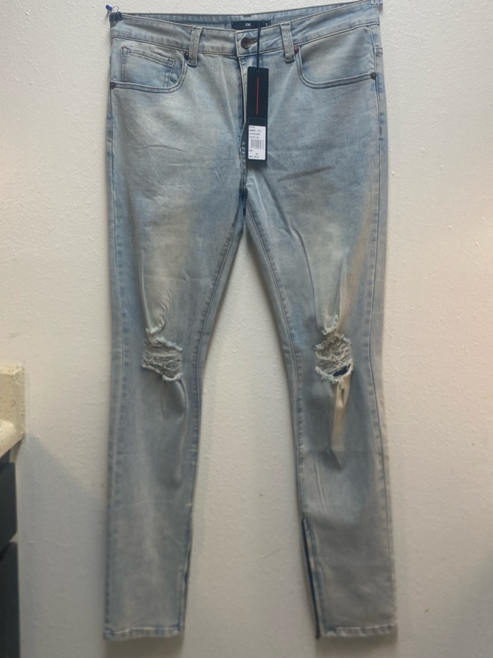 ETNT Men’s Denim Light Blue Slim Fit Distressed Jeans Size 34